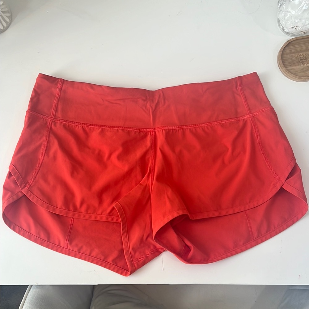 Lululemon Speed Up Short 2.5” Lowrise
Red Size 6